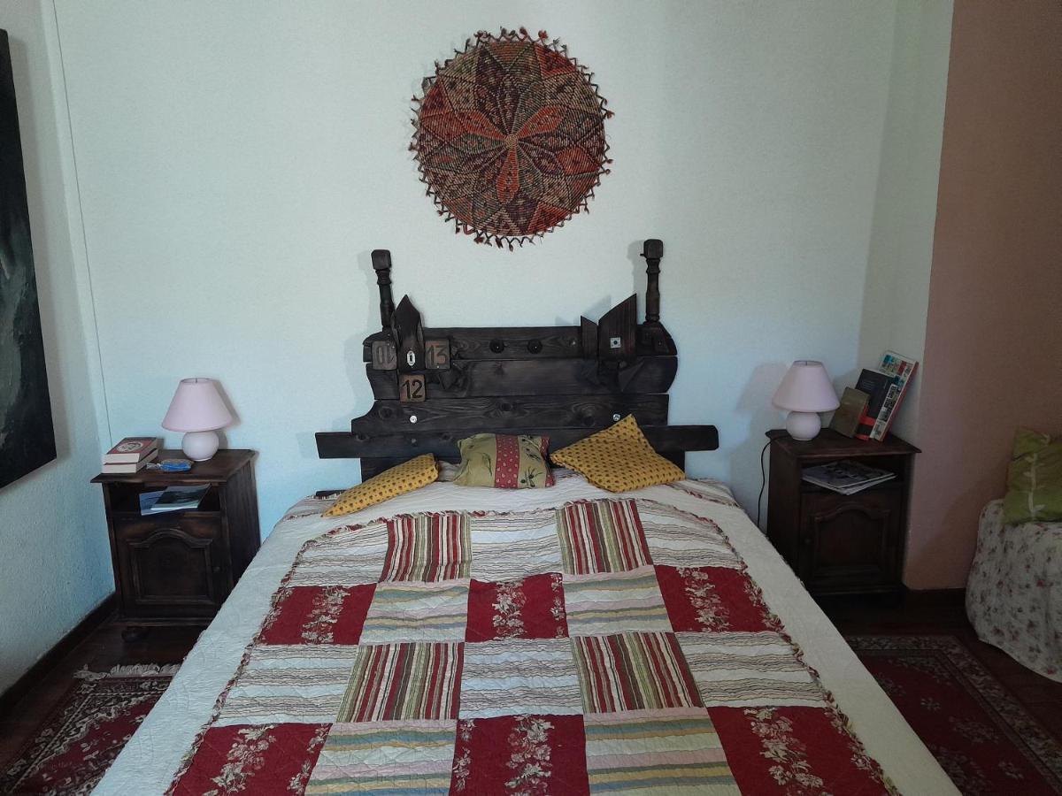 Le Prieure Bed and Breakfast Saint-Florent-sur-Auzonnet Exteriör bild
